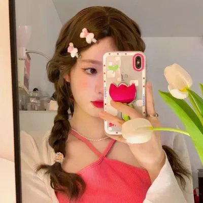 美丽的寡妇亲吻更好